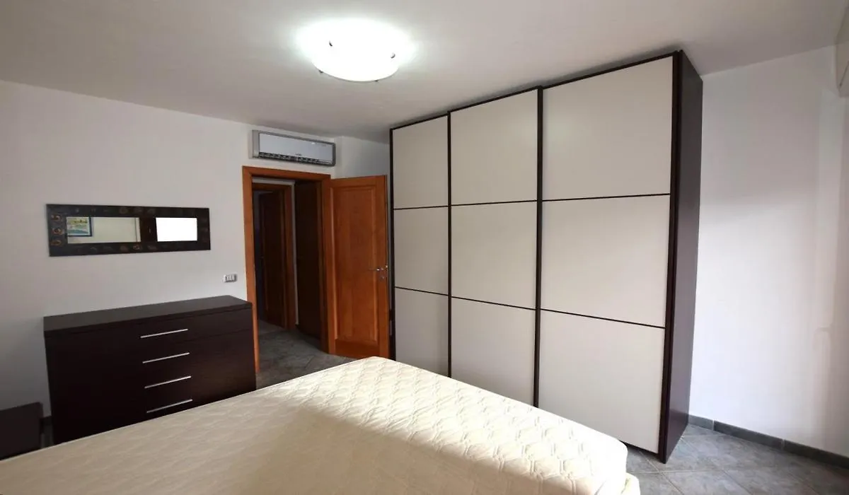 Casa Tamara Apartment Marina di Campo 0*,